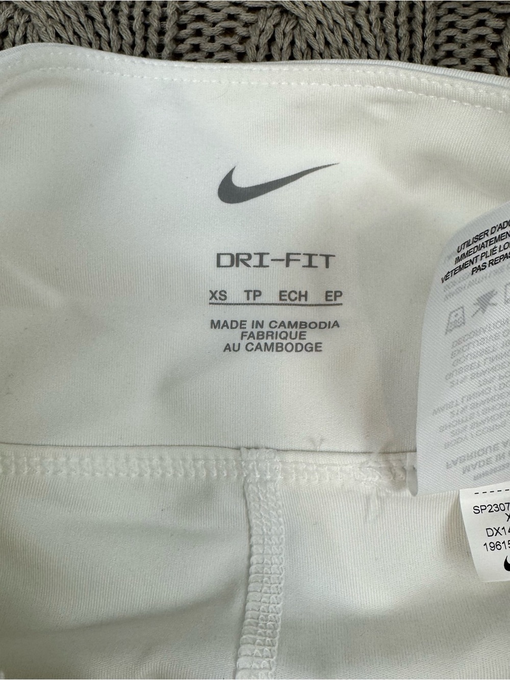 Nike White Pleated Golf/Tennis Skort with Black Swoosh XS - Picture 9 of 13